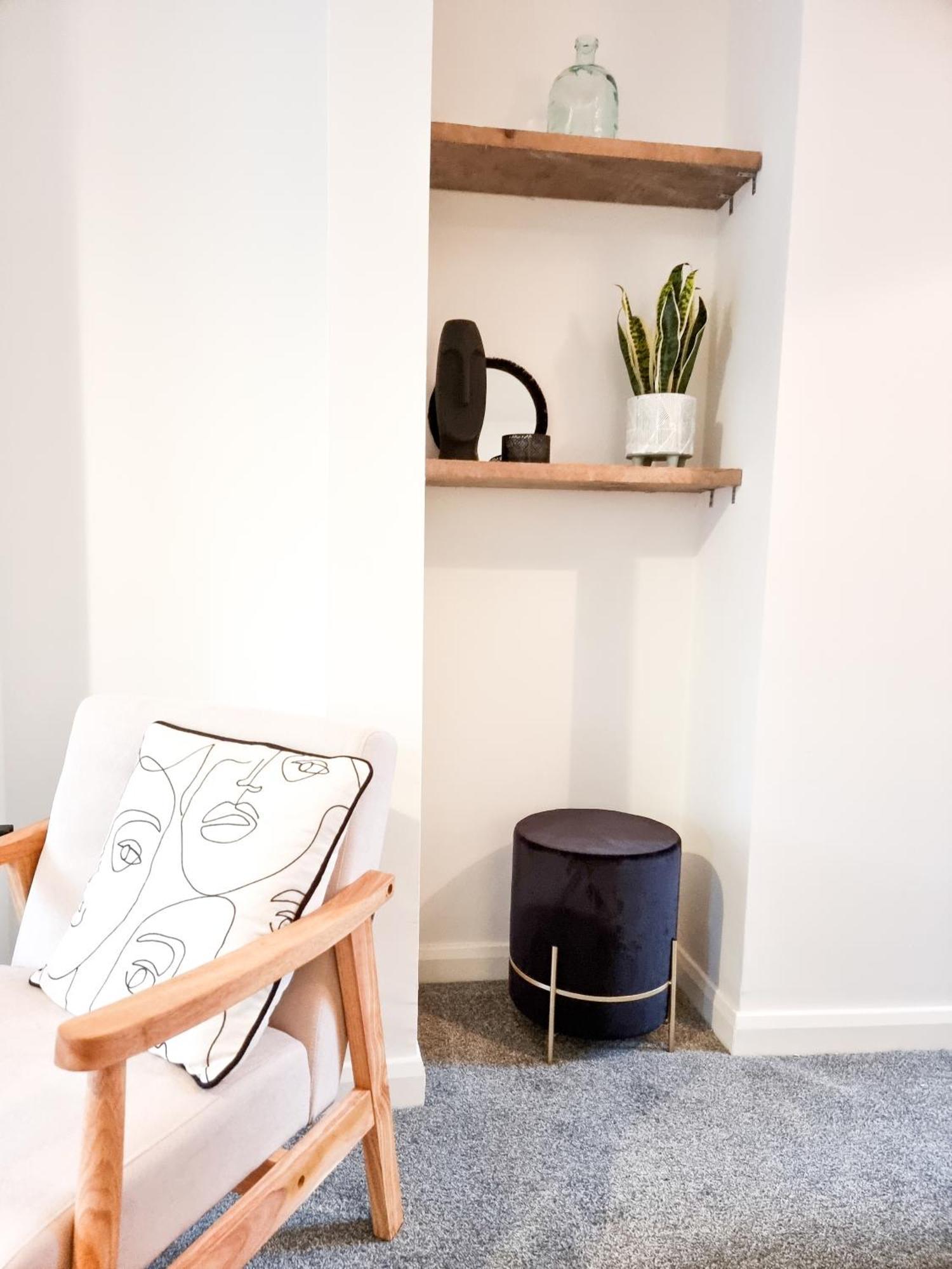 4-Bedroom Home - Perfect For Those Working In Bridgend - By Tailored Accommodation Kültér fotó