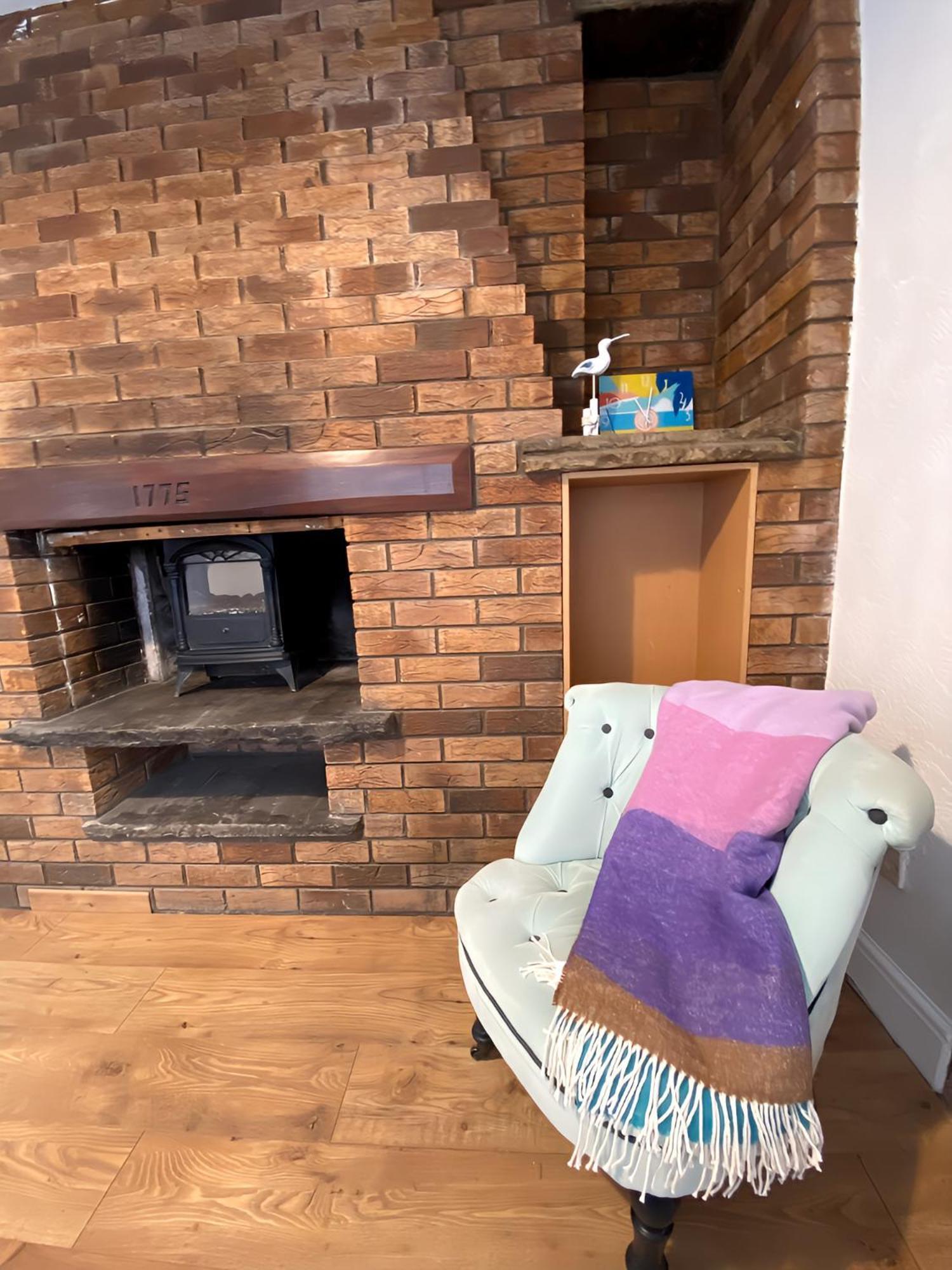 4-Bedroom Home - Perfect For Those Working In Bridgend - By Tailored Accommodation Kültér fotó