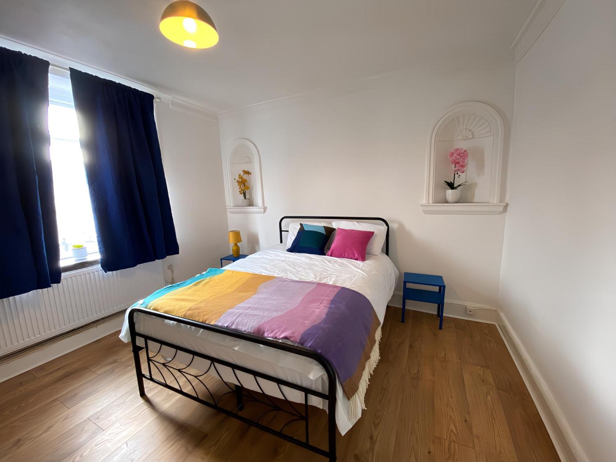 4-Bedroom Home - Perfect For Those Working In Bridgend - By Tailored Accommodation Kültér fotó